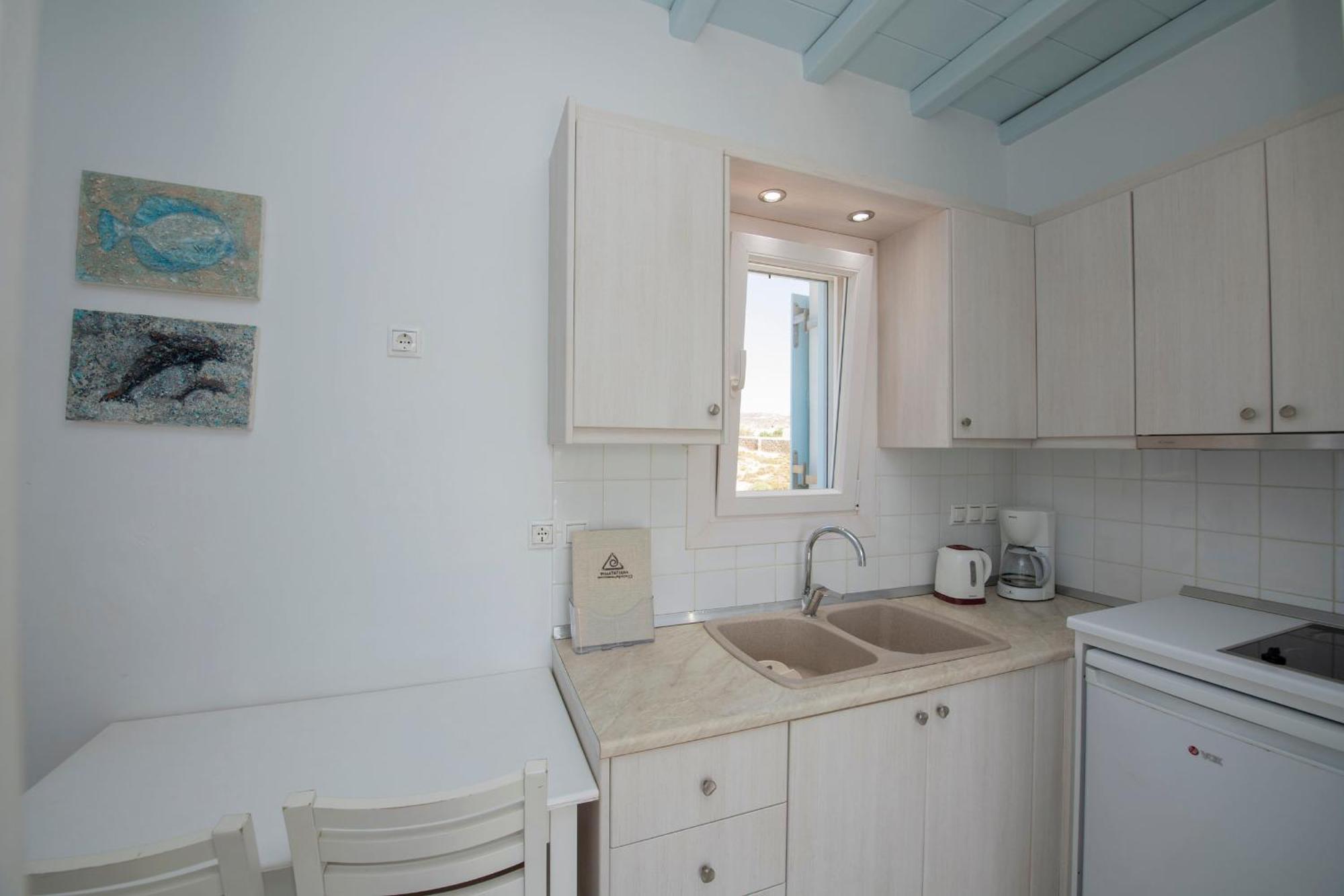 Tatiana Villa & Apartments Klouvas Exterior photo