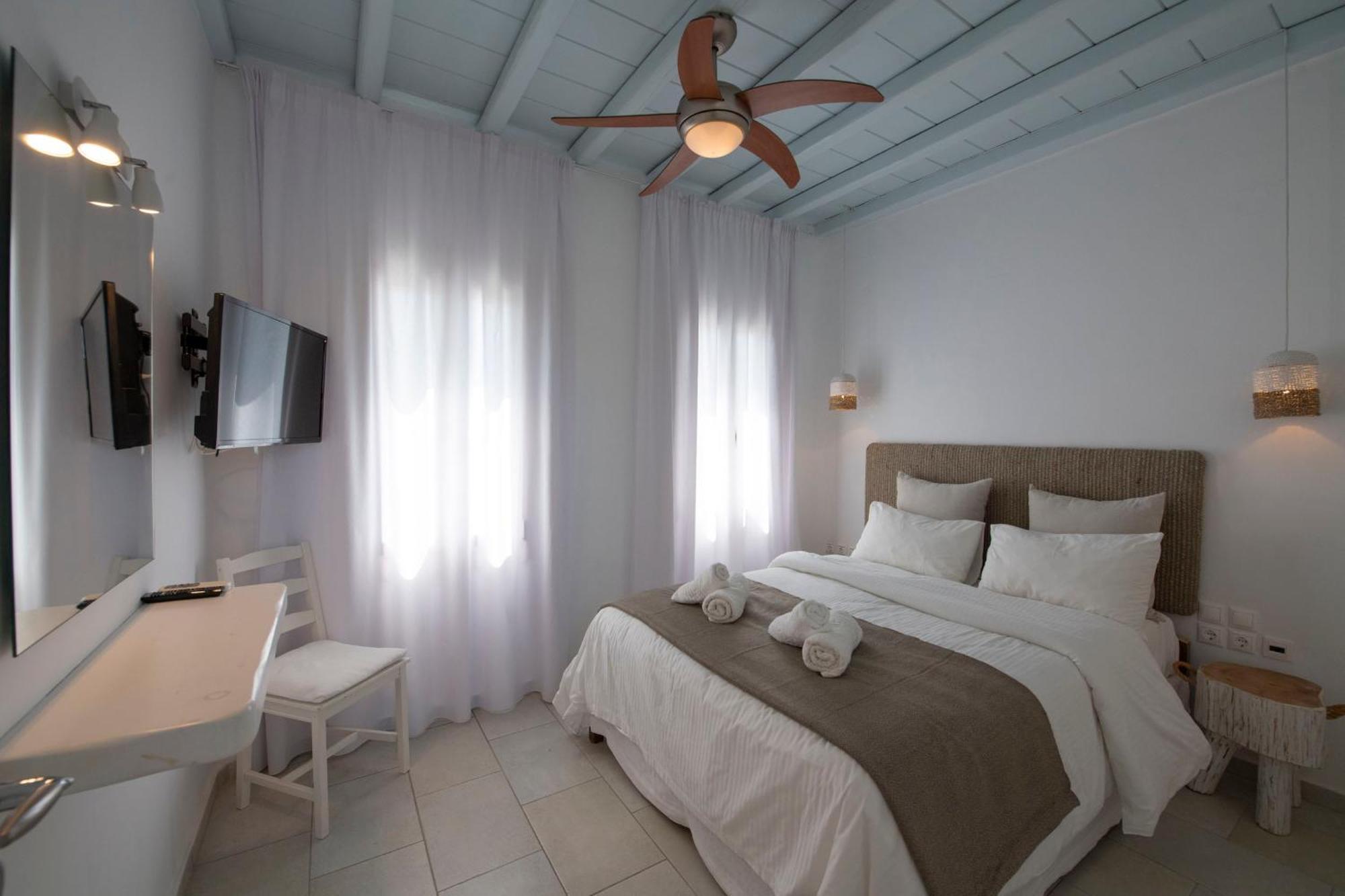 Tatiana Villa & Apartments Klouvas Exterior photo