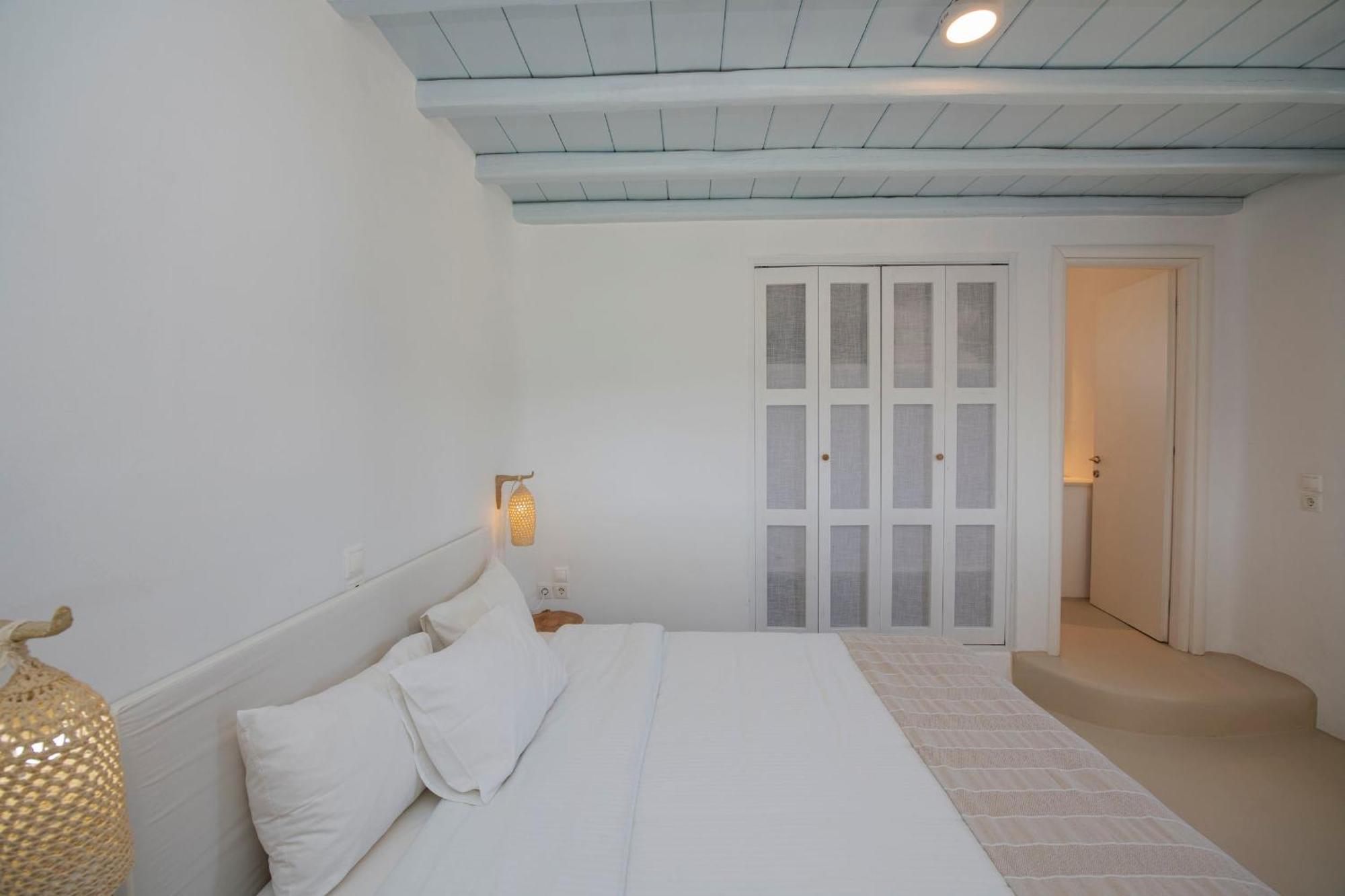 Tatiana Villa & Apartments Klouvas Exterior photo