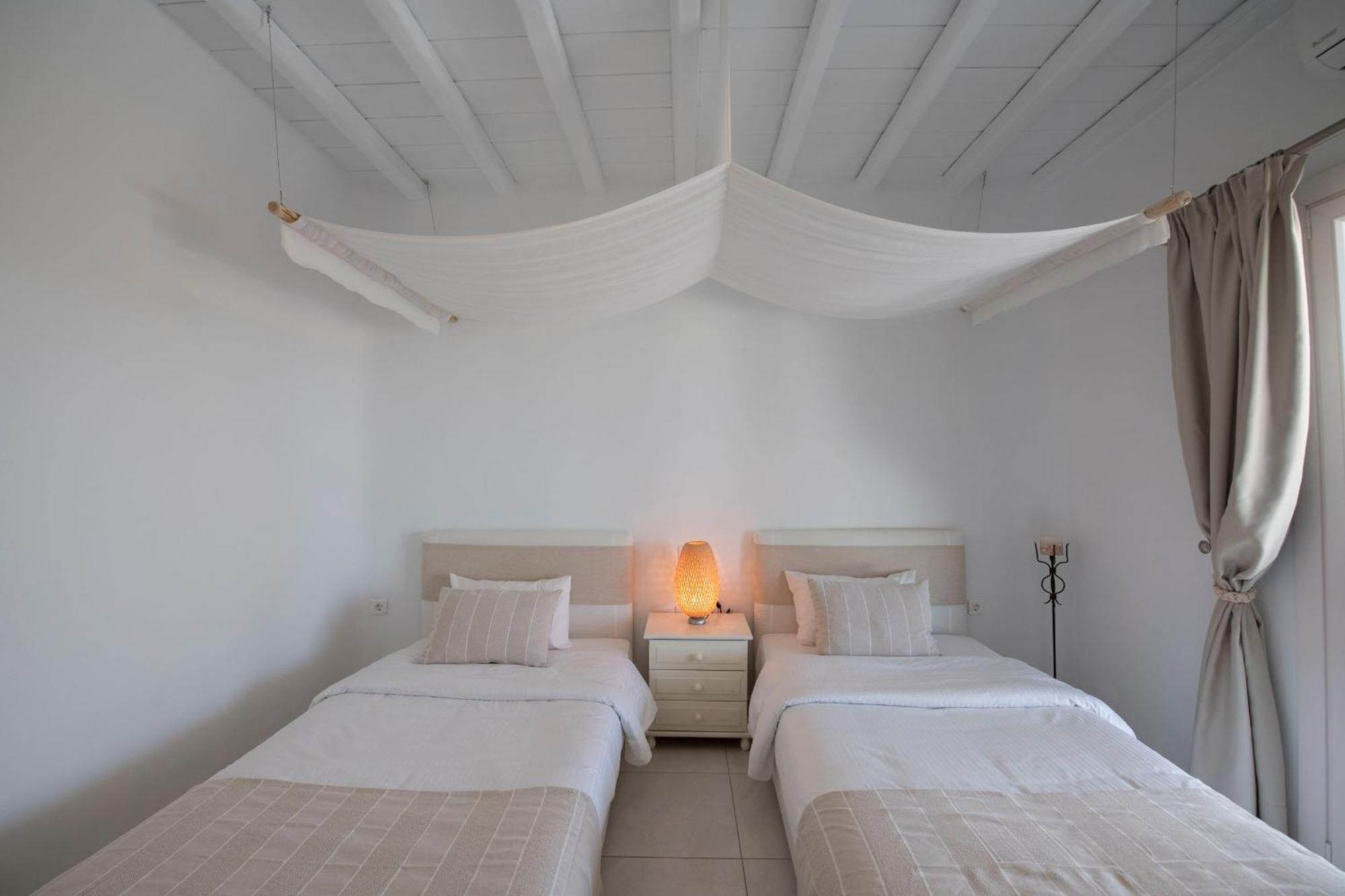 Tatiana Villa & Apartments Klouvas Exterior photo