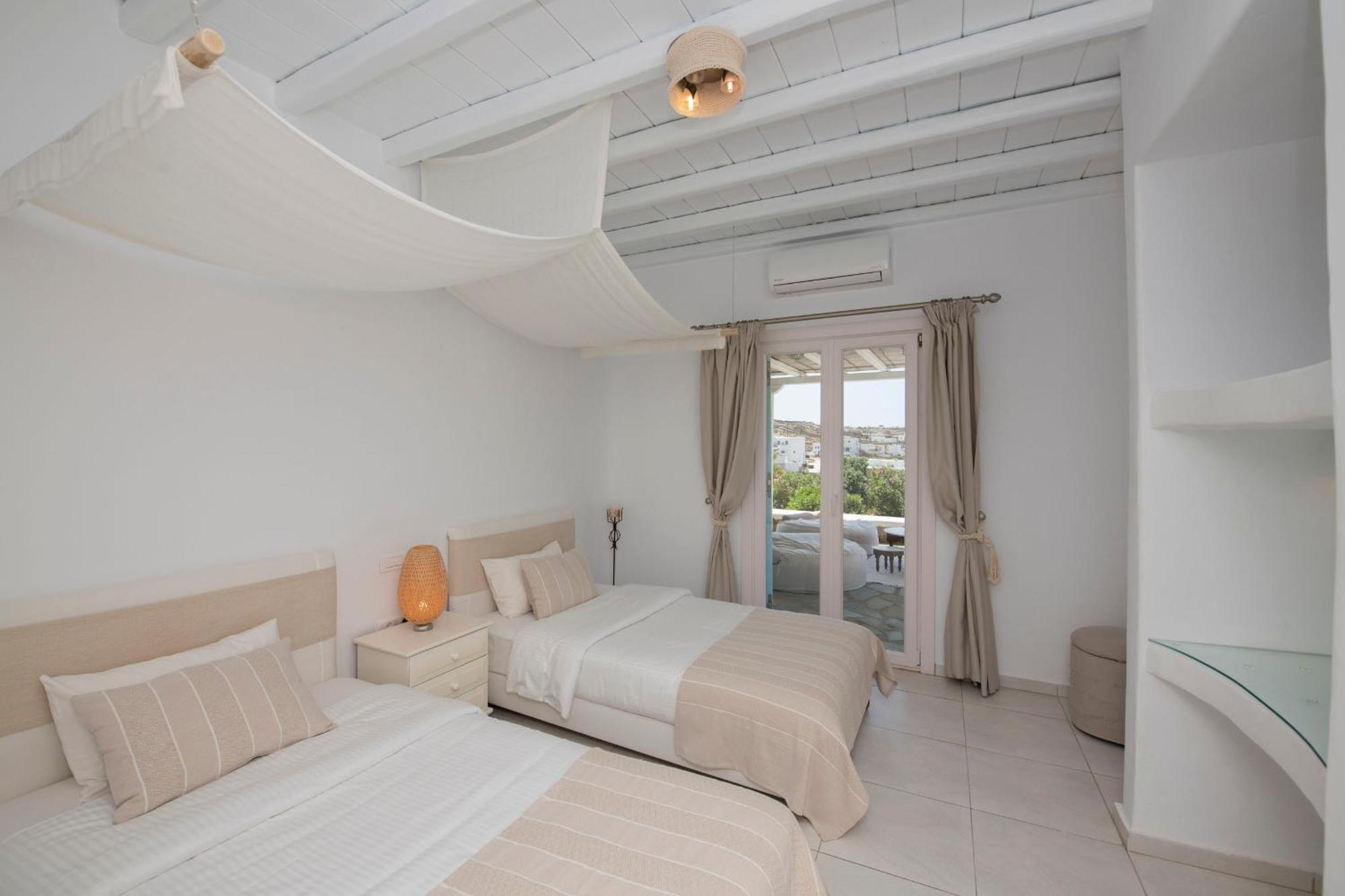 Tatiana Villa & Apartments Klouvas Exterior photo